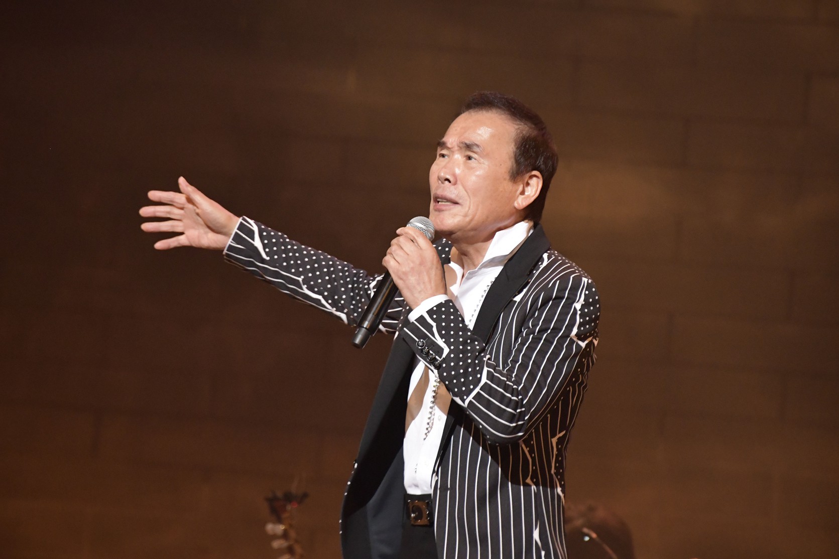 嘘のなさが泣ける「78歳歌手」に会えた